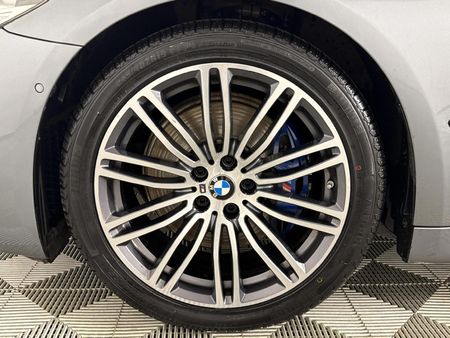 2017-BMW-5-Series-530i-M-Sport-Auto_4