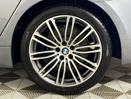 2017-BMW-5-Series-530i-M-Sport-Auto_6