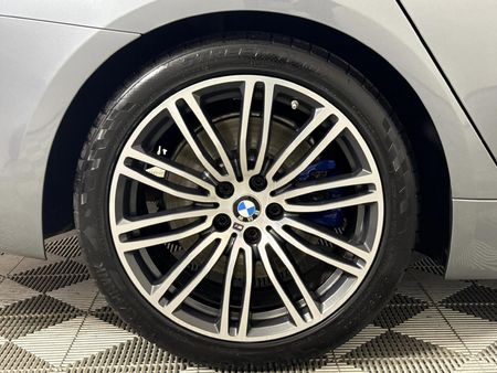 2017-BMW-5-Series-530i-M-Sport-Auto_7