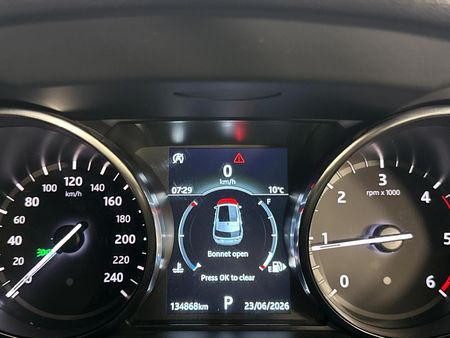 2020-Land-Rover-Discovery-Sport-20D-SE-177kW_2