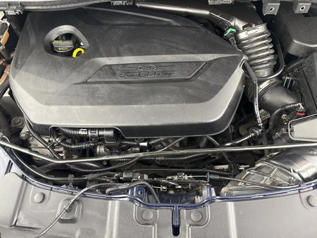 2013-Ford-Kuga-16-EcoBoost-Ambiente_13