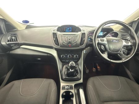 2013-Ford-Kuga-16-EcoBoost-Ambiente_1
