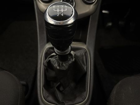 2013-Chevrolet-Sonic-14-LS_10