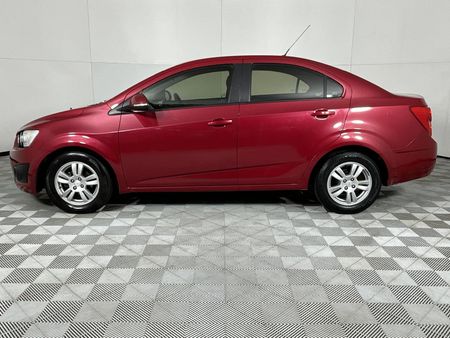 2013-Chevrolet-Sonic-14-LS_17