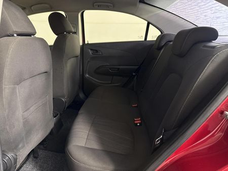 2013-Chevrolet-Sonic-14-LS_3