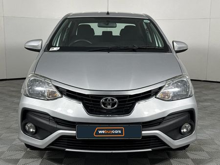 2018-Toyota-Etios-15-XS_13