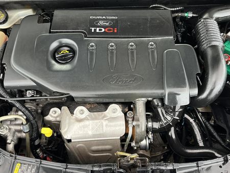 2015-Ford-Figo-14-TDCi-Ambiente_12