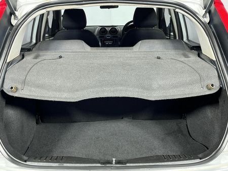 2015-Ford-Figo-14-TDCi-Ambiente_13