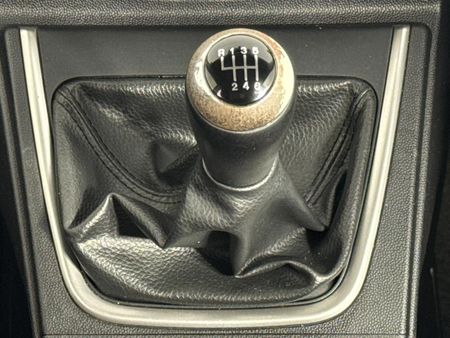 2014-Mazda-5-20-Individual-6-spd_10