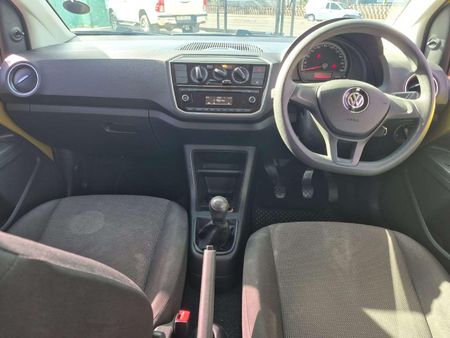 2018-Volkswagen-Up-Take-Up-10-5-dr_9