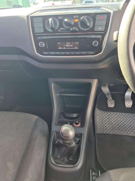2018-Volkswagen-Up-Take-Up-10-5-dr_11