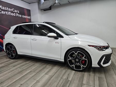 2026-Volkswagen-Golf-8-GTI-20-TSI-DSG_15