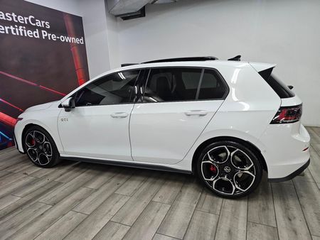 2026-Volkswagen-Golf-8-GTI-20-TSI-DSG_17