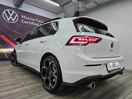 2026-Volkswagen-Golf-8-GTI-20-TSI-DSG_5