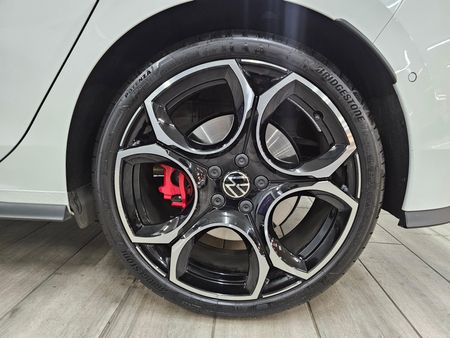 2026-Volkswagen-Golf-8-GTI-20-TSI-DSG_6