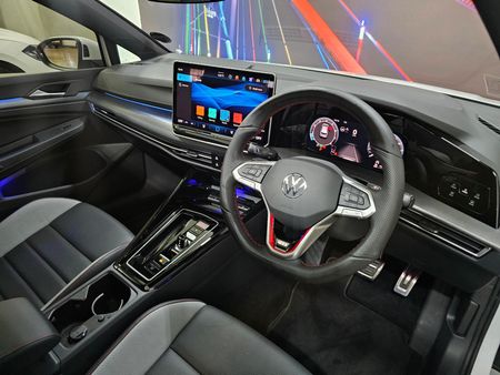 2026-Volkswagen-Golf-8-GTI-20-TSI-DSG_7