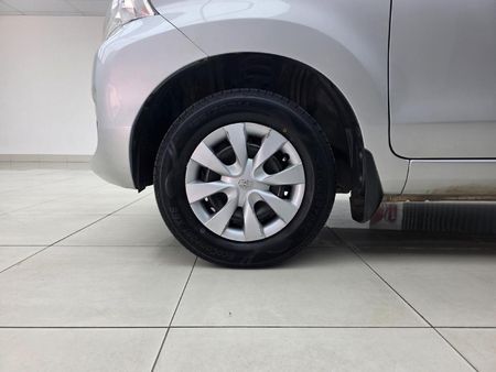 2016-Toyota-Avanza-15-SX_8