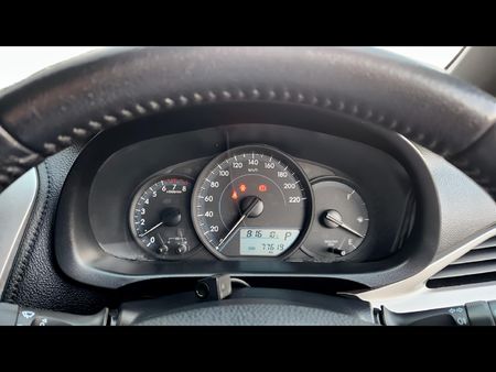 2019-Toyota-Yaris-15-XS-Auto-5-dr_13