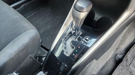 2019-Toyota-Yaris-15-XS-Auto-5-dr_14