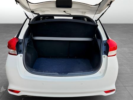 2019-Toyota-Yaris-15-XS-Auto-5-dr_15