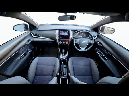 2019-Toyota-Yaris-15-XS-Auto-5-dr_17