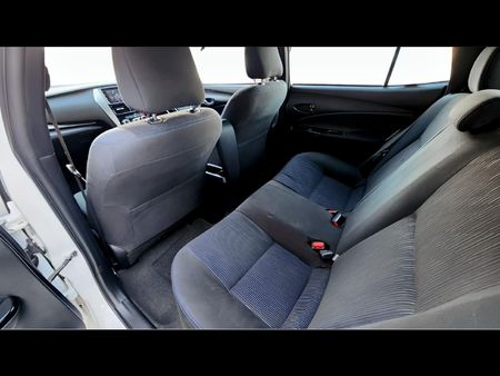 2019-Toyota-Yaris-15-XS-Auto-5-dr_18