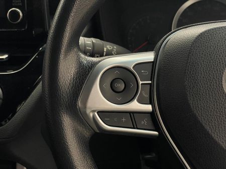 2023-Toyota-Corolla-Cross-18-XI_12