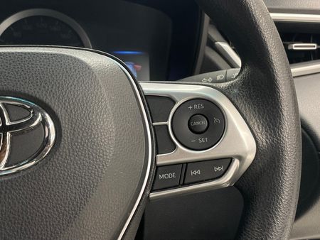 2023-Toyota-Corolla-Cross-18-XI_13