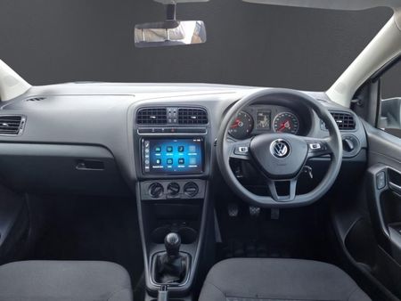 2025-Volkswagen-Polo-Vivo-14_10