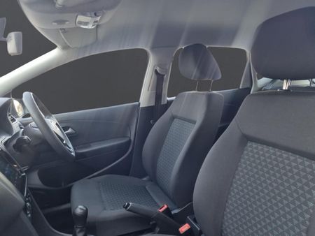 2025-Volkswagen-Polo-Vivo-14_13
