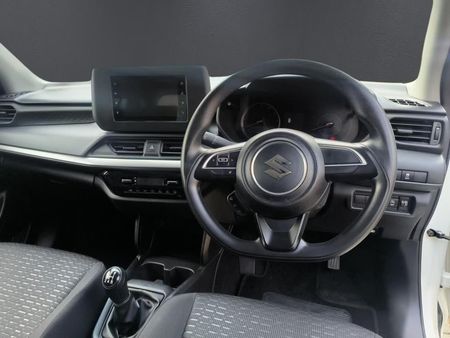 2025-Suzuki-Swift-12-GL_8