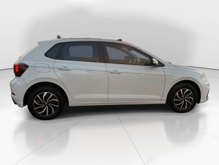 2022-Volkswagen-Polo-10-TSI-Life-Auto-DSG_7