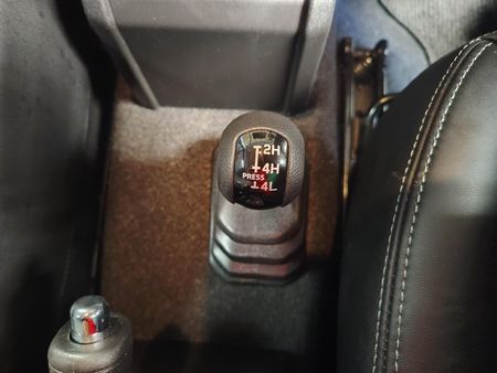 2025-Suzuki-Jimny-15-GLX-AllGrip-5-Door-Auto_18
