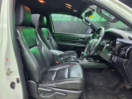 2019-Toyota-Hilux-28-GD-6-Raised-Body-Raider-4x4-Auto-Extended-Cab_15
