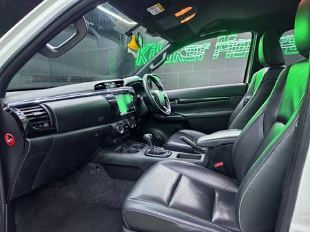 2019-Toyota-Hilux-28-GD-6-Raised-Body-Raider-4x4-Auto-Extended-Cab_17