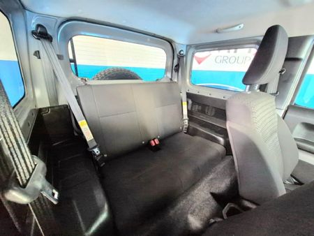 2021-Suzuki-Jimny-15-GA_10
