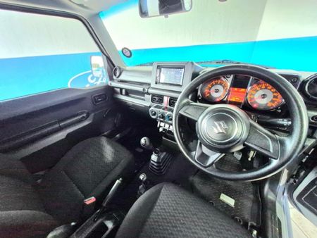 2021-Suzuki-Jimny-15-GA_7