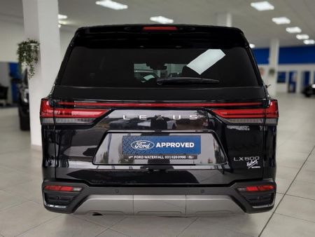 2025-Lexus-LX-600-VIP_8