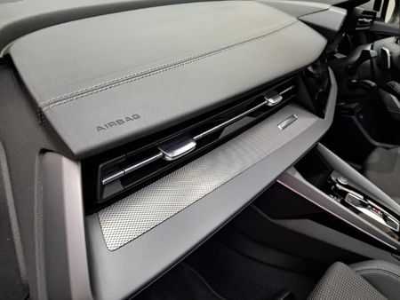 2025-Audi-A3-Sportback-35-TFSI-Auto_17