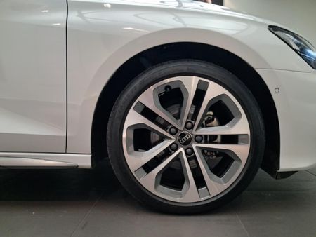 2025-Audi-A3-Sportback-35-TFSI-Auto_8