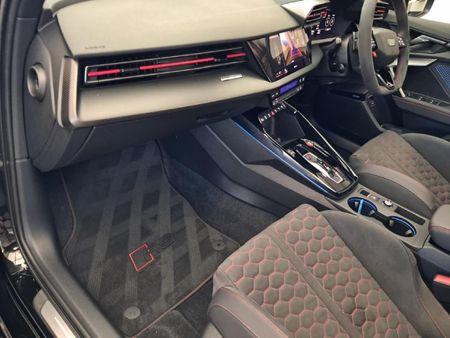 2025-Audi-RS3-Sportback-Quattro-Stronic-Carbon-Edition_13