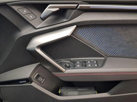 2025-Audi-RS3-Sportback-Quattro-Stronic-Carbon-Edition_15
