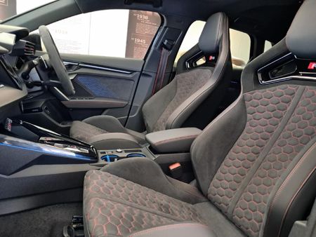 2025-Audi-RS3-Sportback-Quattro-Stronic-Carbon-Edition_23