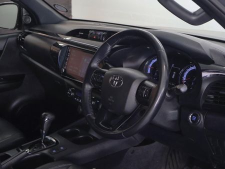 2019-Toyota-Hilux-28-GD-6-Raised-Body-Auto-Raider-Double-Cab_12