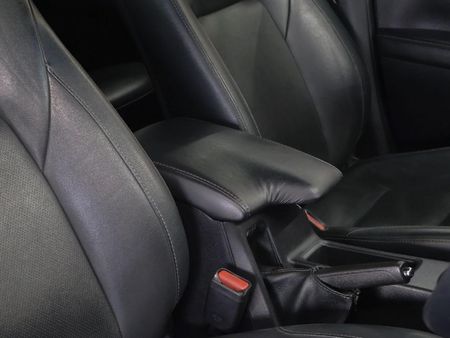 2019-Toyota-Hilux-28-GD-6-Raised-Body-Auto-Raider-Double-Cab_17
