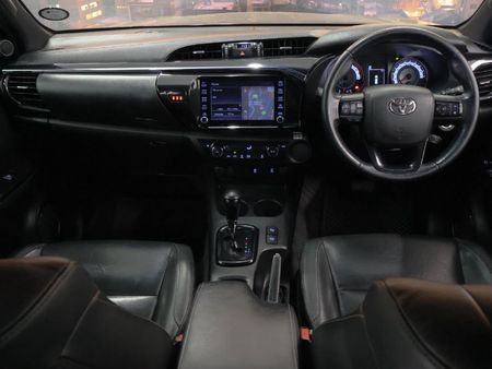 2019-Toyota-Hilux-28-GD-6-Raised-Body-Auto-Raider-Double-Cab_26