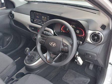 2025-Hyundai-Exter-12-Premium-Auto_9