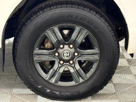 2021-Toyota-Hilux-24-GD-6-Raised-Body-Raider-Single-Cab_3