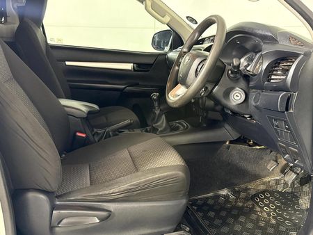 2021-Toyota-Hilux-24-GD-6-Raised-Body-Raider-Single-Cab_6