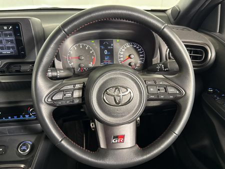 2023-Toyota-GR-Yaris-Rally-16T_10